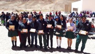 Becas para los estudiantes de las Escuelas De Frontera de ACAS